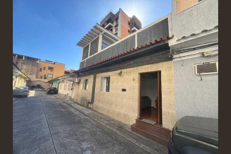 Casa à venda com 53m², 2 quartos e 1 vaga