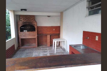 Apartamento à venda com 64m², 2 quartos e 1 vaga