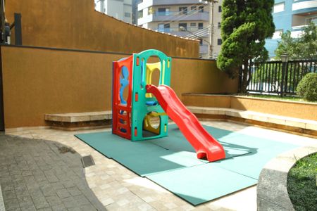 Apartamento à venda com 78m², 3 quartos e 2 vagasÁrea comum - Playground