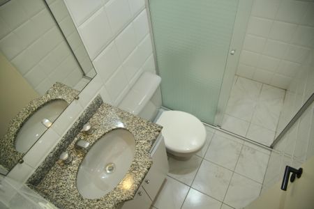 Apartamento à venda com 78m², 3 quartos e 2 vagasBanheiro