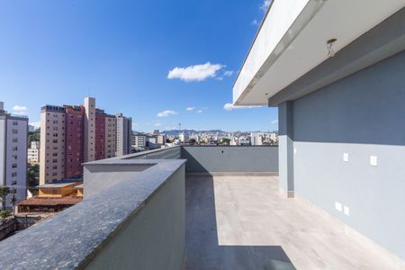 Apartamento à venda com 116m², 2 quartos e 2 vagasCobertura