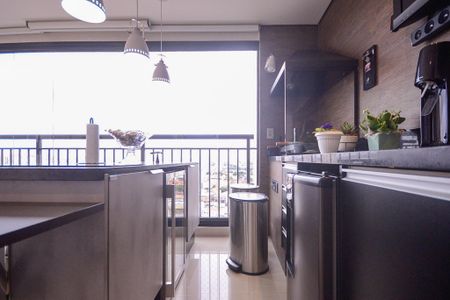 Apartamento à venda com 65m², 2 quartos e 1 vaga Apartamento à venda com 65m², 2 quartos e 1 vagaVaranda