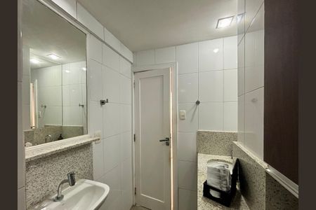 Apartamento à venda com 110m², 3 quartos e sem vagaBanheiro Social