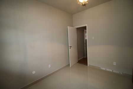 Casa à venda com 433m², 5 quartos e 3 vagasQuarto 2