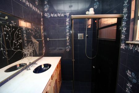 Casa à venda com 433m², 5 quartos e 3 vagasBanheiro da Suíte 3