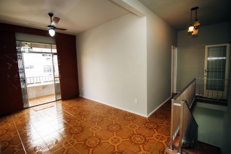 Casa à venda com 433m², 5 quartos e 3 vagasSala 