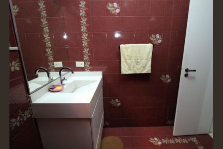 Casa à venda com 433m², 5 quartos e 3 vagasBanheiro Social