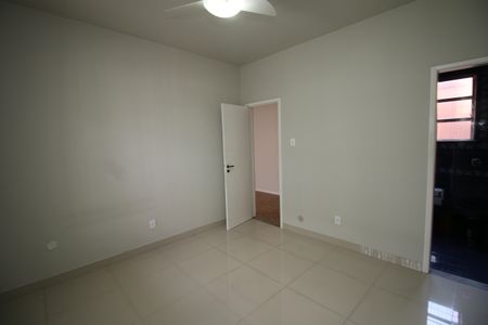 Casa à venda com 433m², 5 quartos e 3 vagasSuíte 3