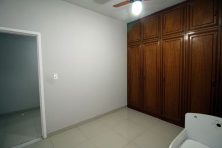 Casa à venda com 433m², 5 quartos e 3 vagasQuarto 1