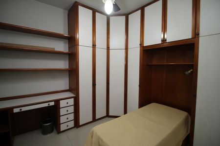 Casa à venda com 433m², 5 quartos e 3 vagasSuíte 2