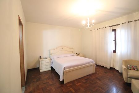 Casa à venda com 500m², 3 quartos e 5 vagasSuíte