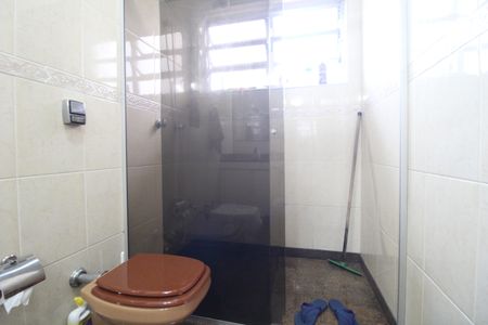 Casa à venda com 500m², 3 quartos e 5 vagasBanheiro da Suíte