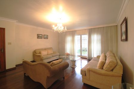 Casa à venda com 500m², 3 quartos e 5 vagasSala