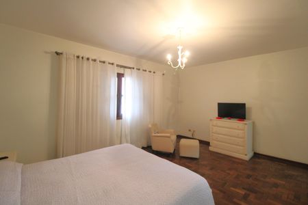 Casa à venda com 500m², 3 quartos e 5 vagasSuíte