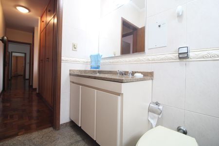 Casa à venda com 500m², 3 quartos e 5 vagasBanheiro Social