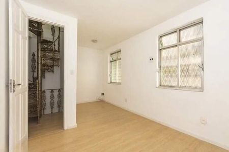 Casa à venda com 152m², 3 quartos e 2 vagas