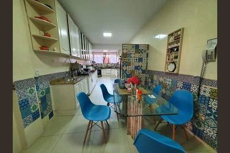 Casa à venda com 904m², 6 quartos e 6 vagas