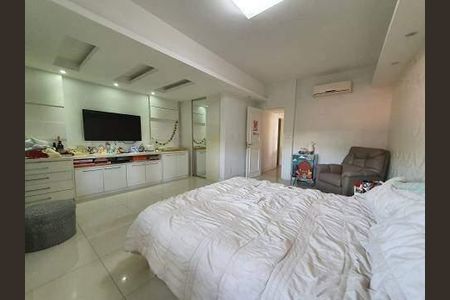 Casa à venda com 904m², 6 quartos e 6 vagas