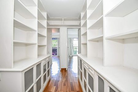 Apartamento à venda com 153m², 4 quartos e 1 vaga