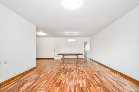 Apartamento à venda com 153m², 4 quartos e 1 vaga