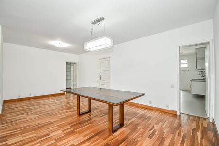 Apartamento à venda com 153m², 4 quartos e 1 vaga