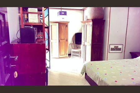 Casa à venda com 597m², 4 quartos e sem vaga