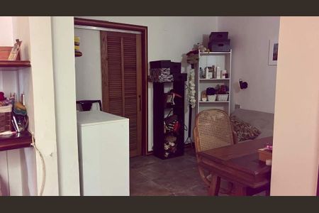 Casa à venda com 597m², 4 quartos e sem vaga
