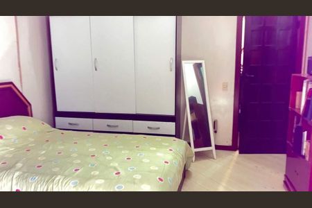 Casa à venda com 597m², 4 quartos e sem vaga