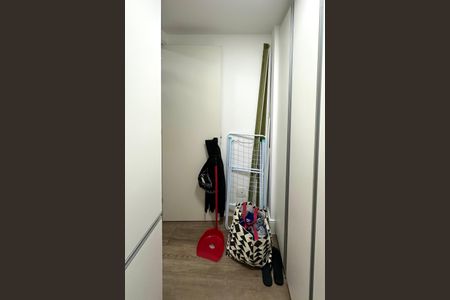 Apartamento à venda com 123m², 3 quartos e 2 vagas Apartamento à venda com 123m², 3 quartos e 2 vagasQuarto de Serviço