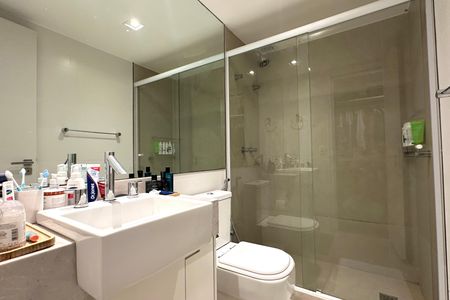 Apartamento à venda com 123m², 3 quartos e 2 vagas Apartamento à venda com 123m², 3 quartos e 2 vagasBanheiro da Suíte 1