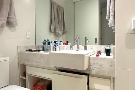 Apartamento à venda com 123m², 3 quartos e 2 vagas Apartamento à venda com 123m², 3 quartos e 2 vagasBanheiro da Suíte 2