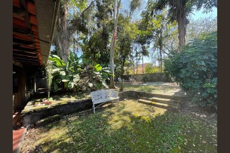 Casa à venda com 242m², 3 quartos e 3 vagas