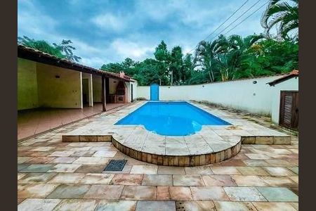 Casa à venda com 352m², 6 quartos e 4 vagas