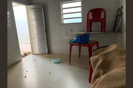 Casa à venda com 110m², 3 quartos e sem vaga