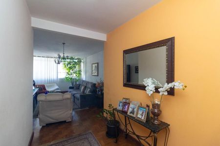 Apartamento à venda com 120m², 2 quartos e sem vaga Apartamento à venda com 120m², 2 quartos e sem vagaEntrada