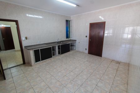 Casa para alugar com 225m², 3 quartos e 4 vagas Casa para alugar com 225m², 3 quartos e 4 vagasCozinha