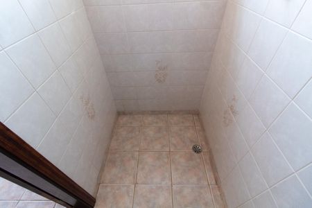 Casa para alugar com 225m², 3 quartos e 4 vagas Casa para alugar com 225m², 3 quartos e 4 vagasBanheiro da Suíte 1