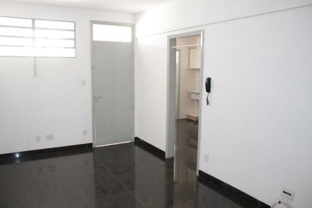 Apartamento à venda com 80m², 2 quartos e sem vagaSala