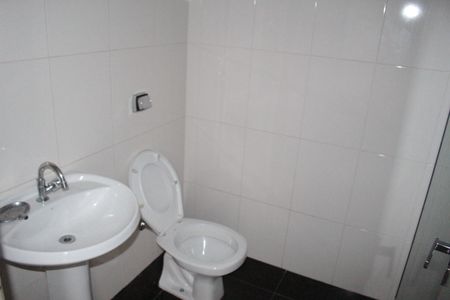 Apartamento à venda com 80m², 2 quartos e sem vagaBanheiro