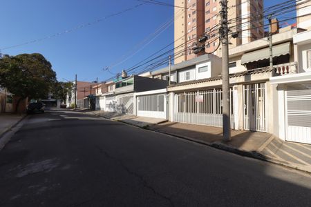 Casa à venda com 220m², 3 quartos e 2 vagasFachada