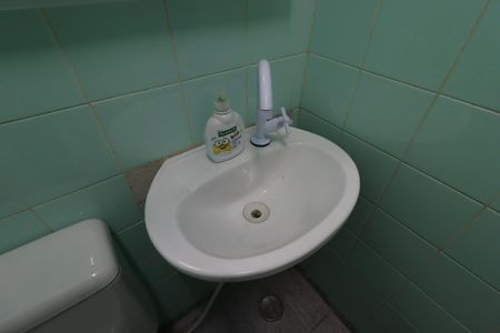 Casa à venda com 220m², 3 quartos e 2 vagasBanheiro de Serviço