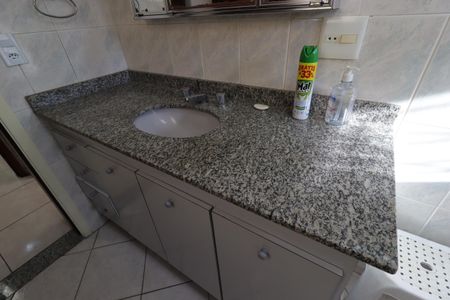 Casa à venda com 220m², 3 quartos e 2 vagasBanheiro da Suíte 3 