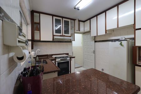 Casa à venda com 220m², 3 quartos e 2 vagasCozinha