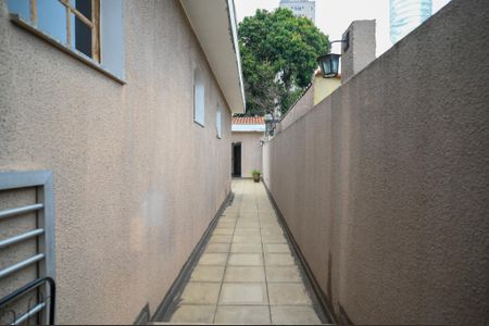 Casa à venda com 450m², 4 quartos e 4 vagas Casa à venda com 450m², 4 quartos e 4 vagasQuintal