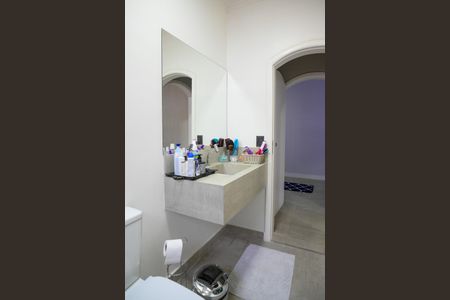 Casa à venda com 450m², 4 quartos e 4 vagas Casa à venda com 450m², 4 quartos e 4 vagasBanheiro da Suíte 1