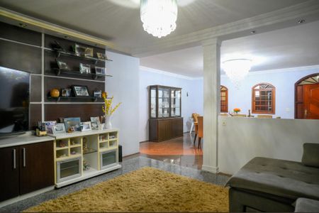 Casa à venda com 450m², 4 quartos e 4 vagas Casa à venda com 450m², 4 quartos e 4 vagasSala