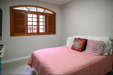 Casa à venda com 450m², 4 quartos e 4 vagas Casa à venda com 450m², 4 quartos e 4 vagasSuite 1