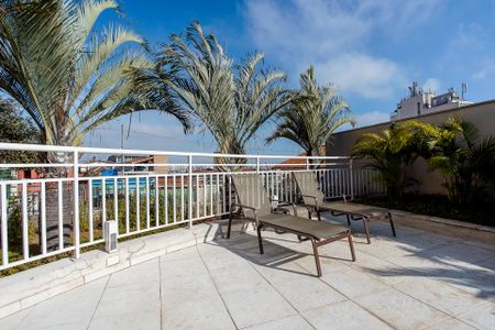 Apartamento à venda com 72m², 3 quartos e 1 vaga Apartamento à venda com 72m², 3 quartos e 1 vagaPiscina