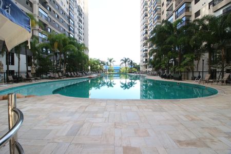 Apartamento à venda com 62m², 2 quartos e 1 vagaÁrea comum - Piscina