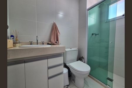 Apartamento à venda com 86m², 2 quartos e 1 vaga Apartamento à venda com 86m², 2 quartos e 1 vagaBanheiro da Suíte 2